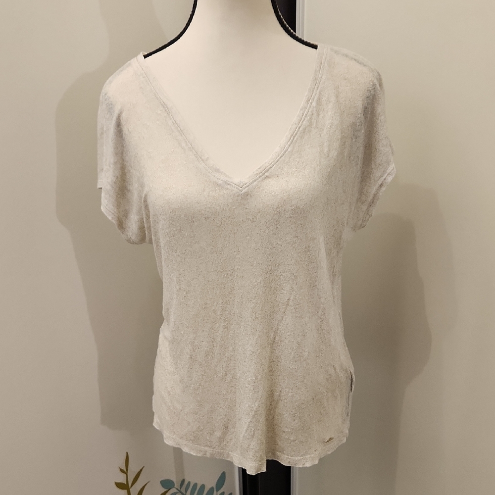 Tommy Hilfiger gold metallic linen tee, size medium